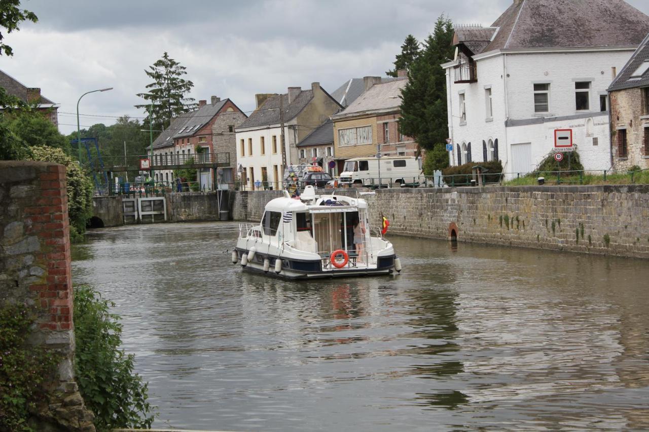 Au Crapaud Charmant Merbes-le-Château Eksteriør bilde